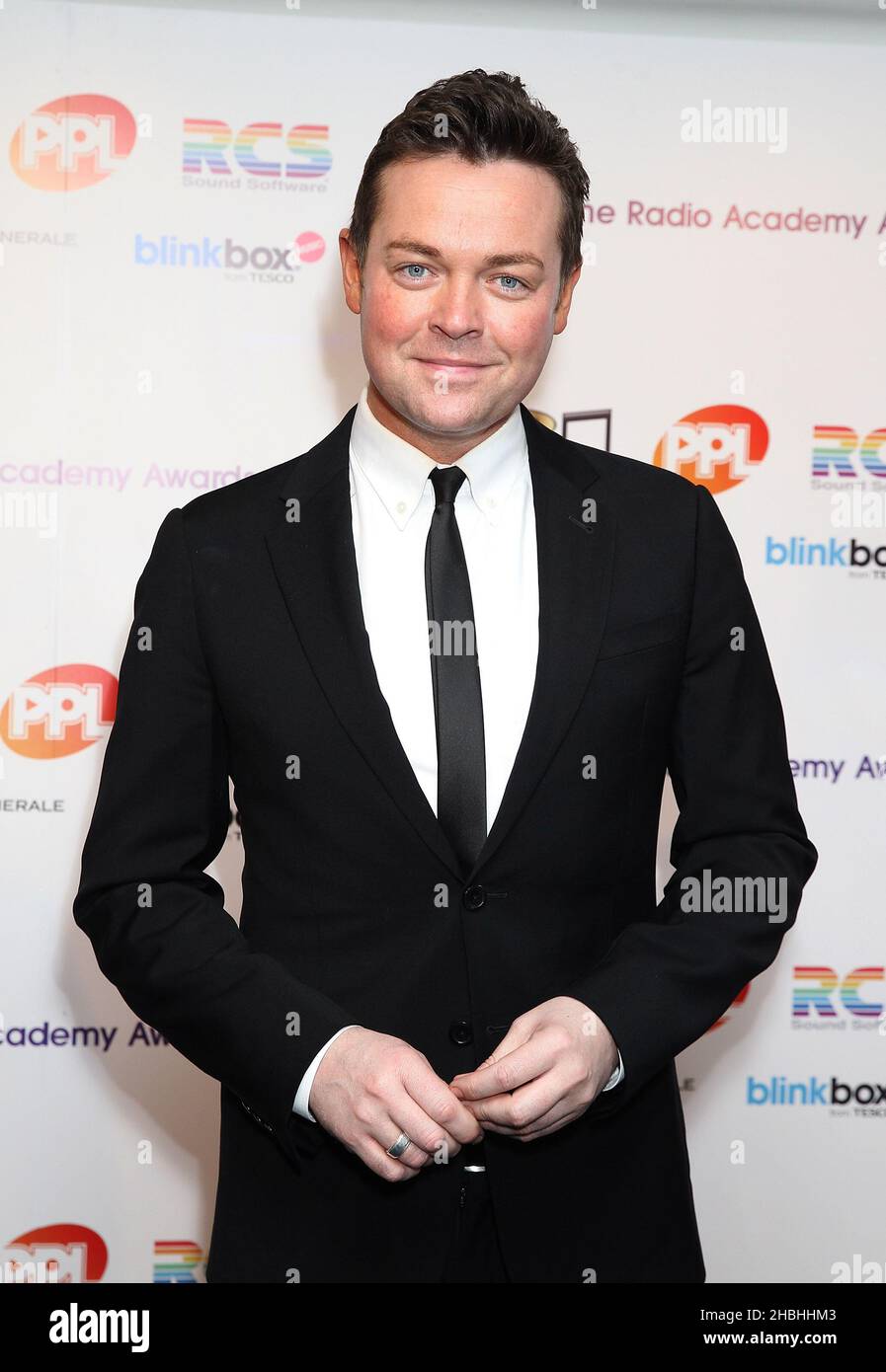 Stephen Mulhern partecipa ai radio Academy Awards al Grosvenor House Hotel di Londra. Foto Stock