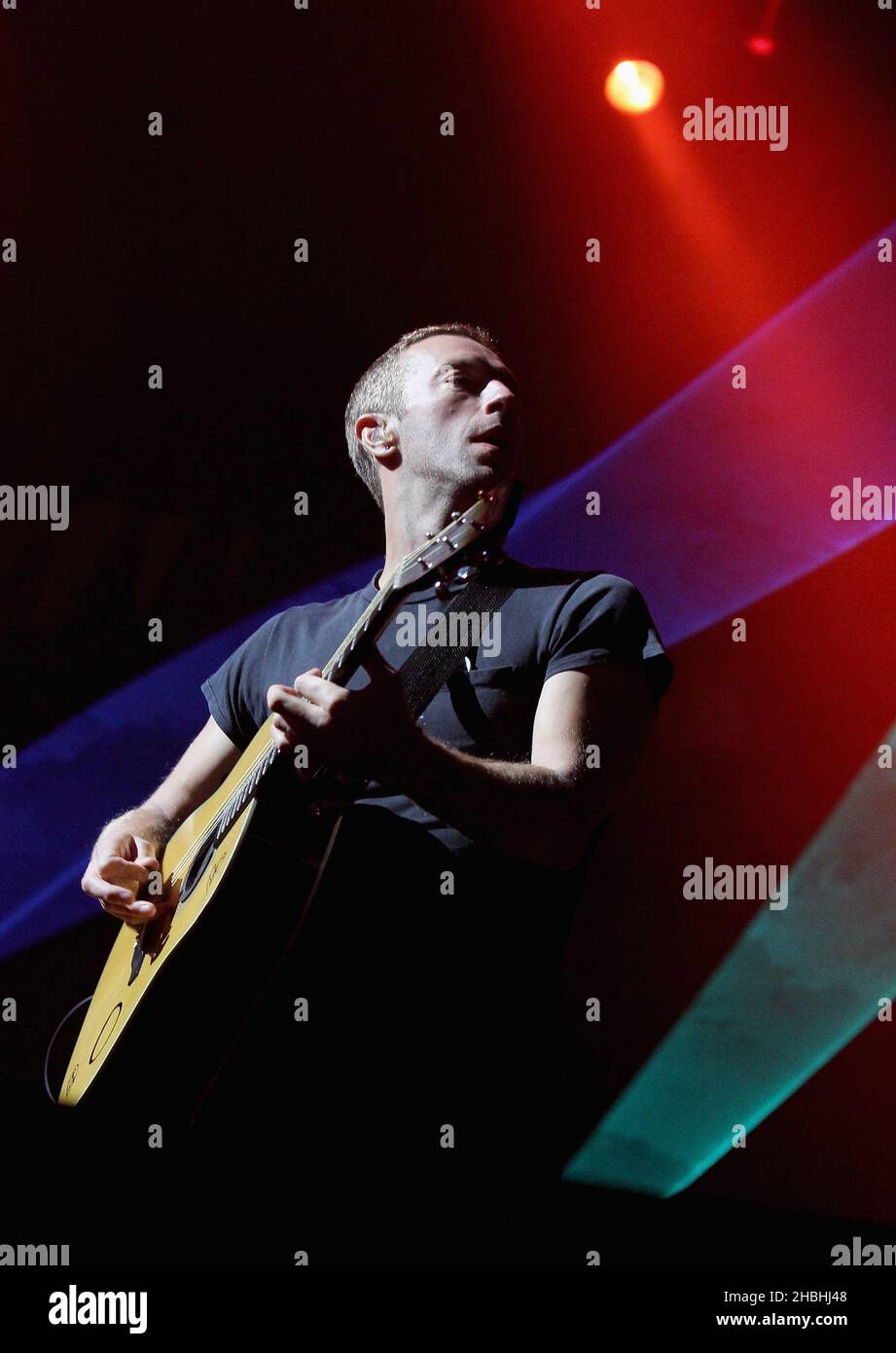 Chris Martin di Coldplay suona sul palco durante il Big Weekend Festival della BBC radio 1 a Glasgow Green, Scozia. Foto Stock