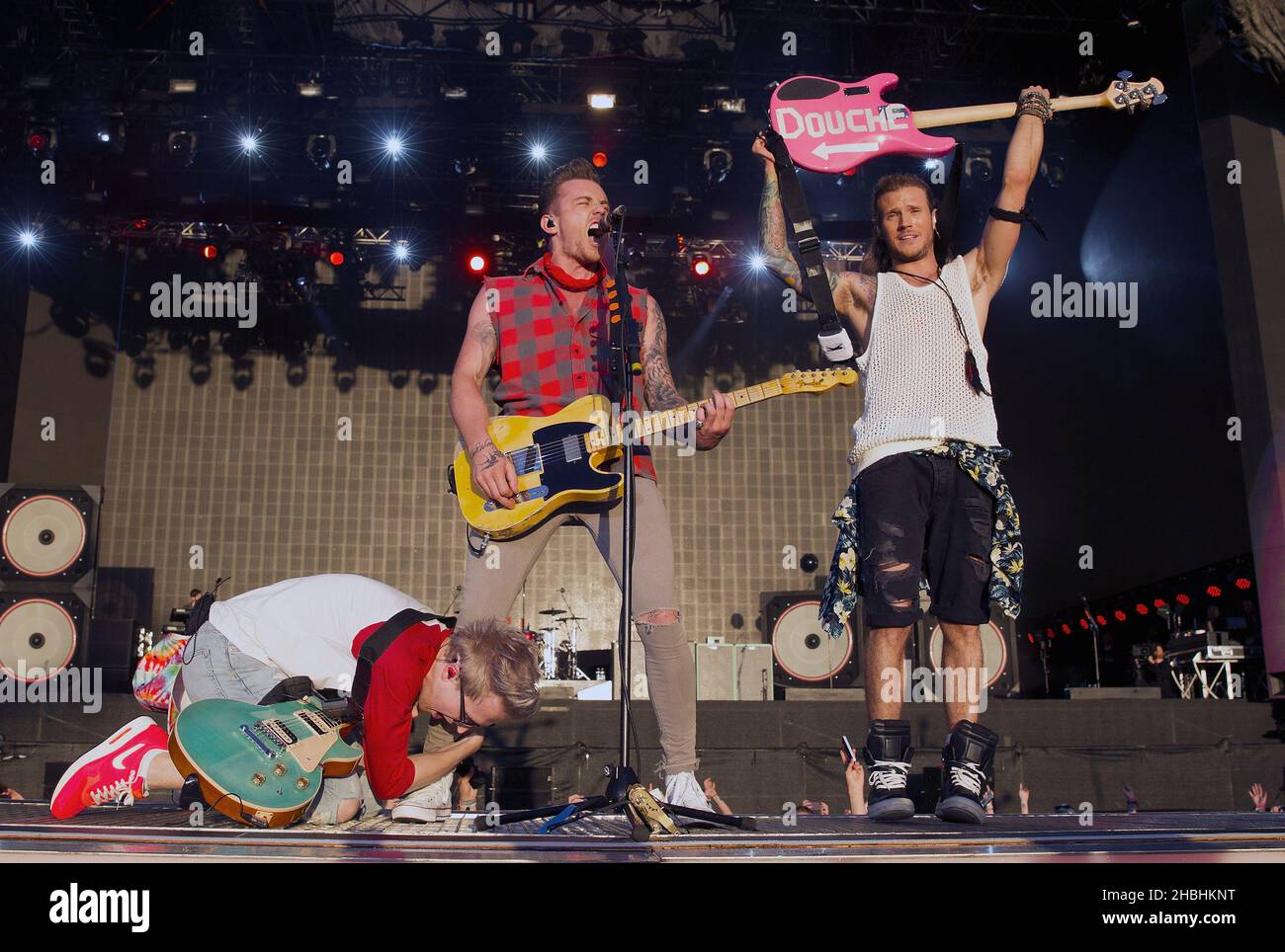 Tom Fletcher, Danny Jones e Dougie Poynter di McBusted si esibiscono sul palco al Barclaycard British Summer Time di Hyde Park, Londra. Foto Stock