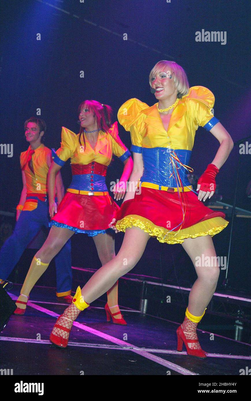 Fast Food Rockers si esibiscono dal vivo sul palco al GAY Astoria London Foto Stock