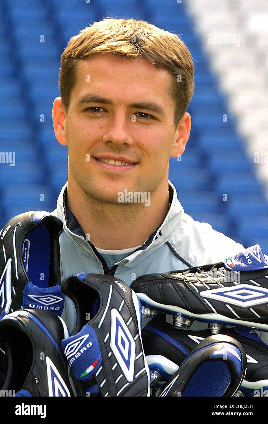 Michael Owen, lo attaccante del campionato dei campioni di Liverpool, si unisce alle altre icone calcistiche internazionali più importanti di Umbro a Londra, per lanciare la nuova scarpa da calcio xai. Mezza lunghezza. Foto Stock