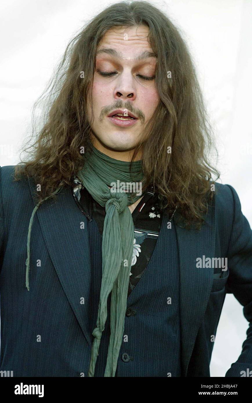 Ville valo di lui si pone dietro la scena al giorno due della Domenica 'Download Festival'. Foto Stock