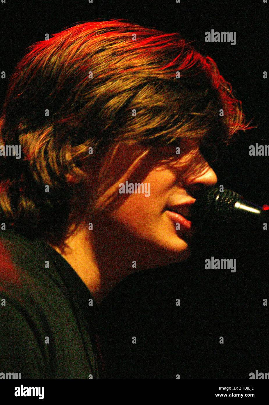 Hanson inizia la tappa britannica del loro tour al Shepherds Bush Empire il 5 novembre 2004 a Londra. Il tour promuove l'EP 'Hanson Underled Acoustic' in edizione limitata, con materiale del loro prossimo album 'Underner'. Zac Hanson. Foto Stock