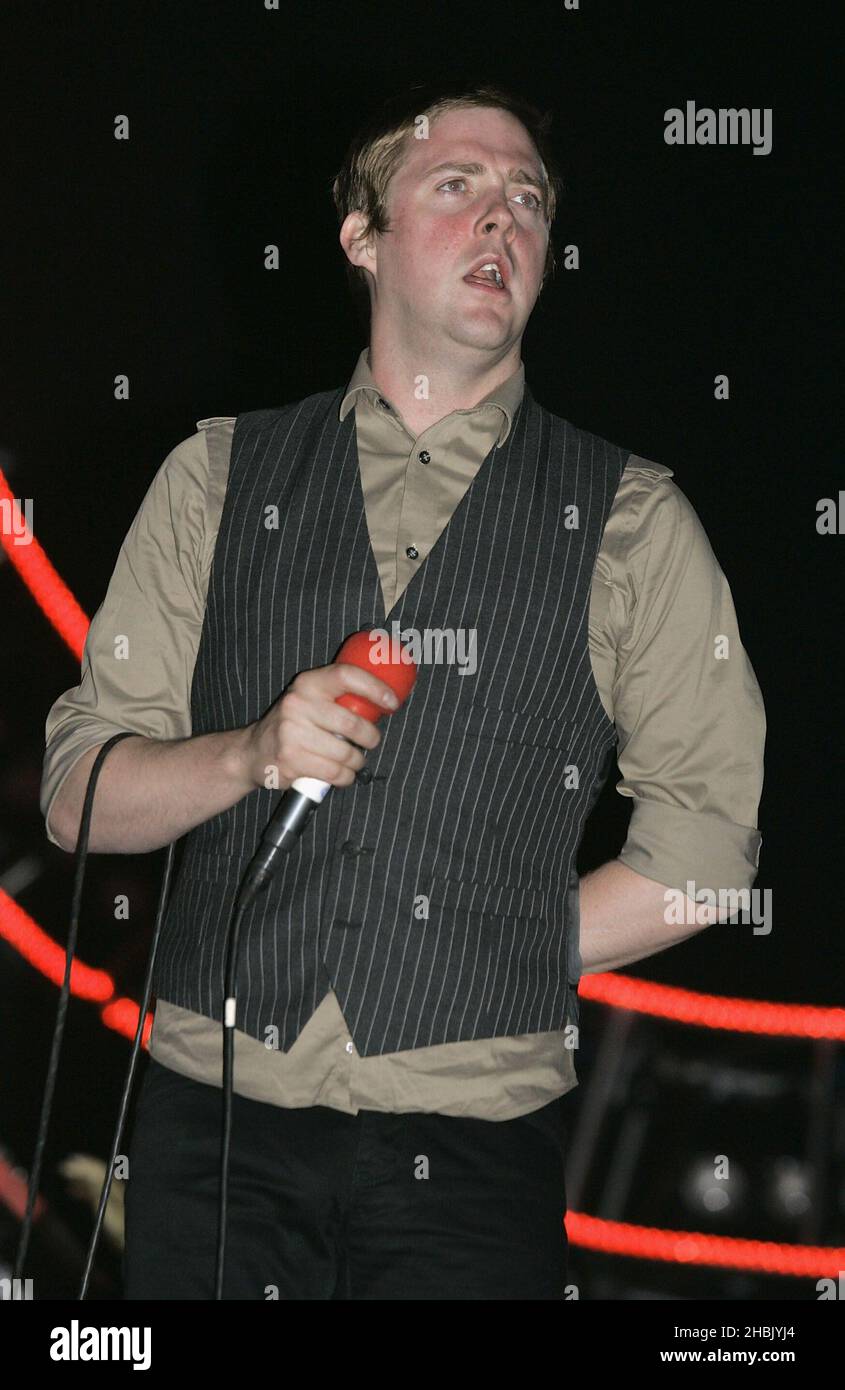 Ricky Wilson dei Capi Kaiser suona al Reading Festival, a Reading, il 25 agosto 2006. Intrattenimento. Foto Stock