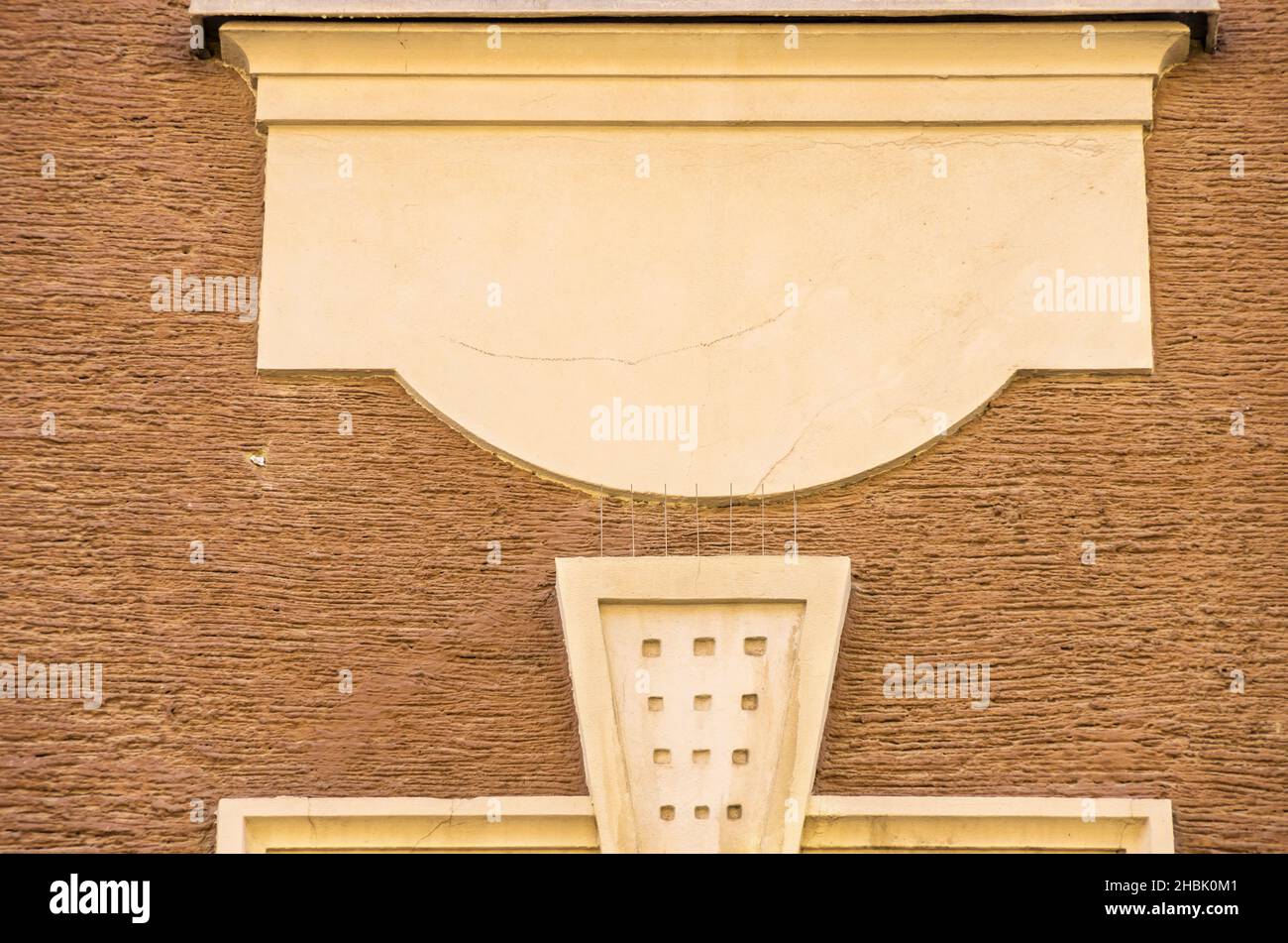 Dettagli facciata storica casa su Reichen Street (Reichenstrasse) a Bautzen, Lusatia superiore, Sassonia, Germania. Foto Stock