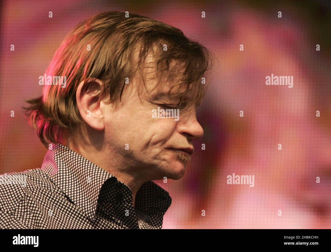 Mark e Smith dell'autunno esibendosi al partito di lancio di LG Electronics della nuova serie televisiva 'carlet', al numero 1 di Marylebone nel centro di Londra. Foto Stock