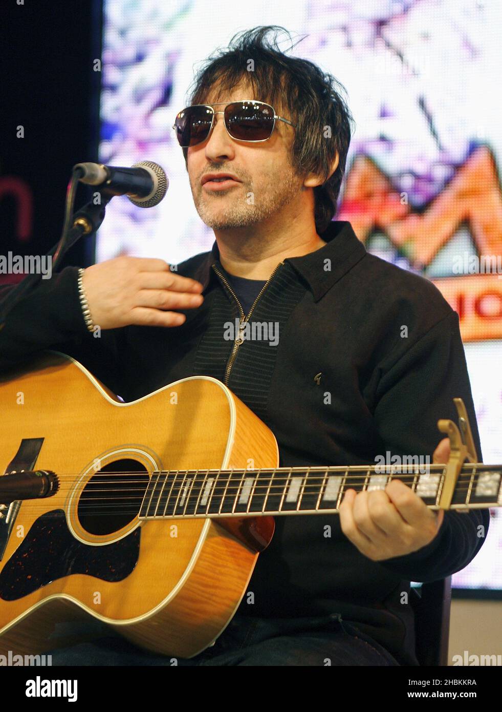 Ian Brodie si esibisce al Mojo Honors List Nominees 2009 alla HMV Oxford Street, Londra. Foto Stock