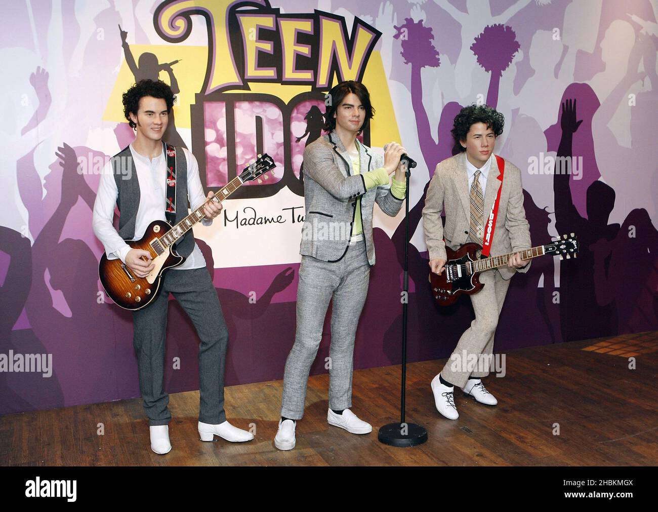 Kevin, Joe e Nick Jonas dei Jonas Brothers figure in cera al Madame Tussauds, Londra Foto Stock