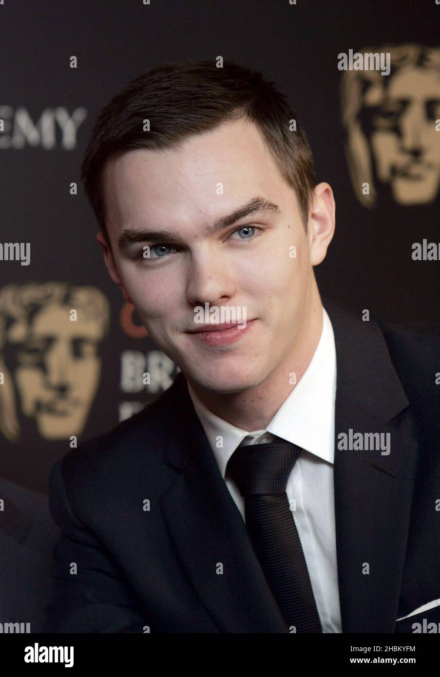 Il candidato Nicholas Hoult è visto all'annuncio delle nomine dell'Orange Rising Star Award presso la sede BAFTA di Piccadilly, Londra. Foto Stock