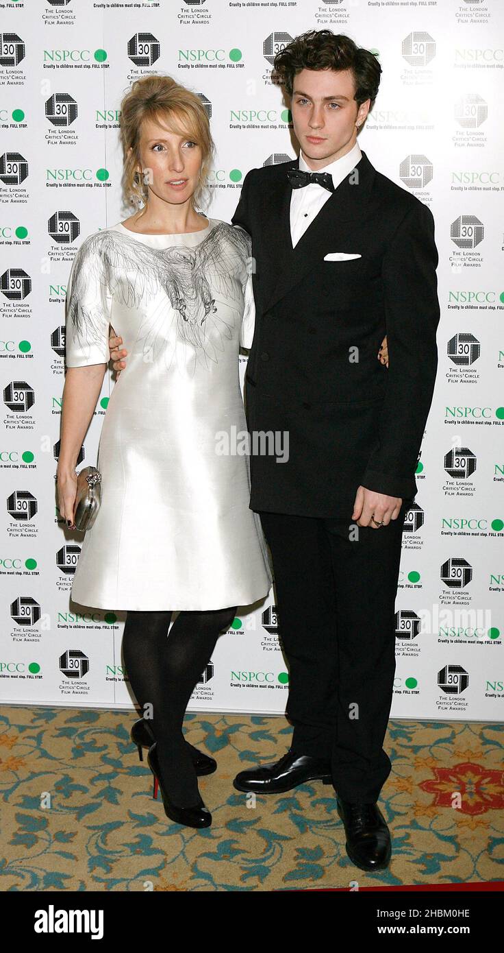 Sam Taylor-Wood arriva al London Critics' Circle Film Awards al Landmark Hotel di Londra il 18,2010 febbraio. Foto Stock