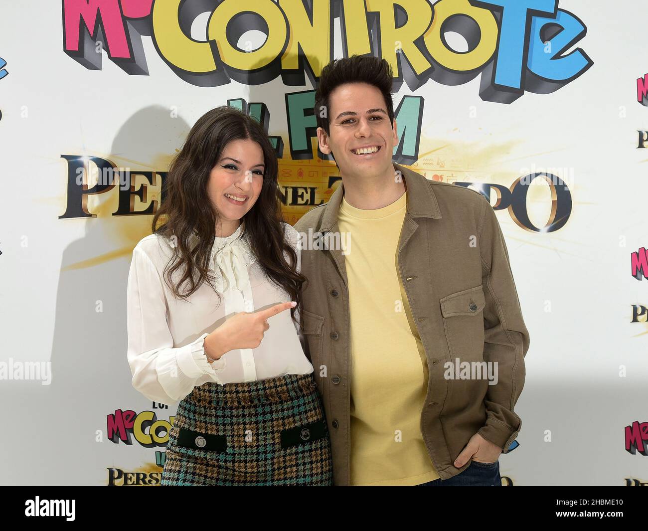 Italia, Roma, 20 Dicembre 2021 : Fotocall of the movie 'me contro te il film 3 - si nel tempo' nella foto: Luigi Calagna e Sofia Scalia, famosi youtubers italiani Foto © Fabio Mazzarella/Sintesi/Alamy Live News Foto Stock