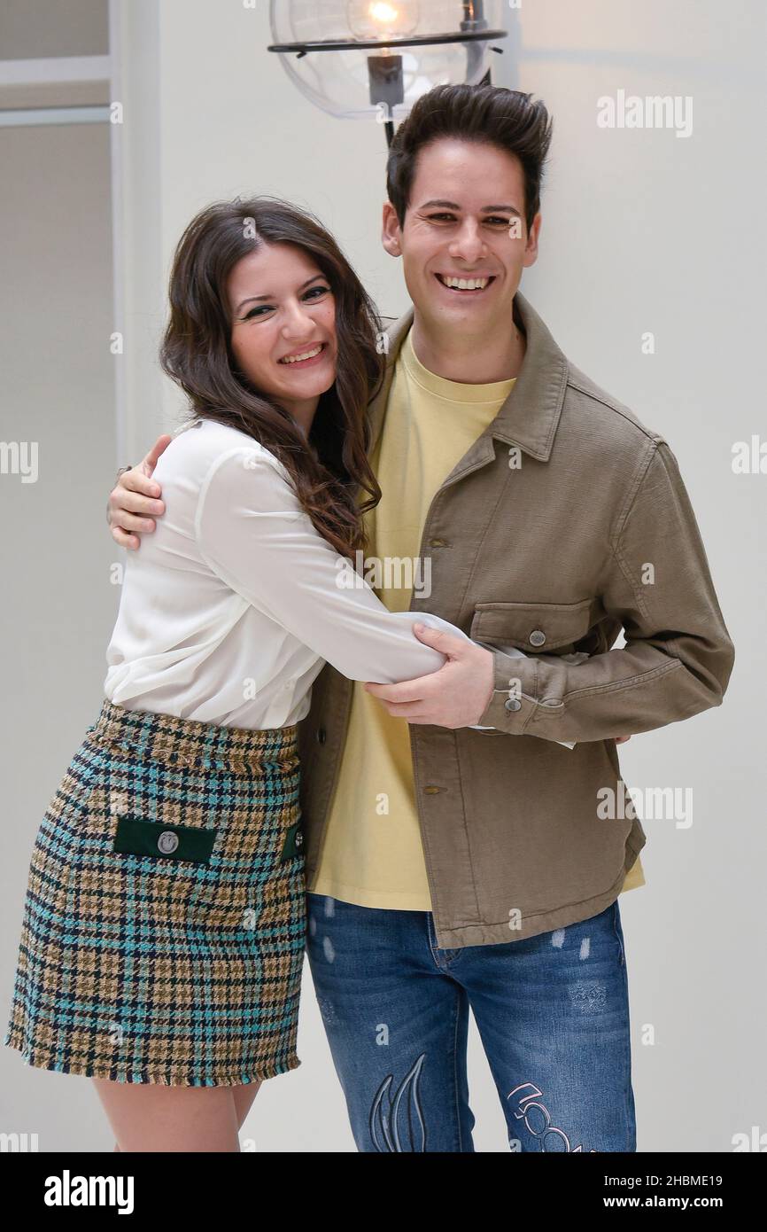 Italia, Roma, 20 Dicembre 2021 : Fotocall of the movie 'me contro te il film 3 - si nel tempo' nella foto: Luigi Calagna e Sofia Scalia, famosi youtubers italiani Foto © Fabio Mazzarella/Sintesi/Alamy Live News Foto Stock
