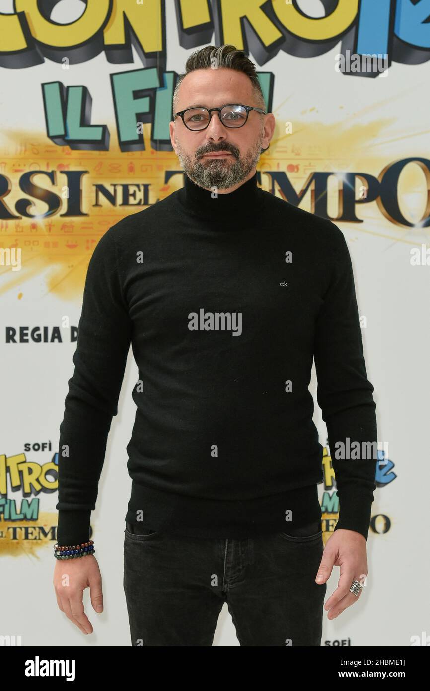 Italy, Rome, 20 December 2021 : Fotocall of the movie 'me contro te il film 3 - si nel tempo' Pictured: director Luigi Leuzzi Photo © Fabio Mazzarella/Sintesi/Alamy Live News Foto Stock