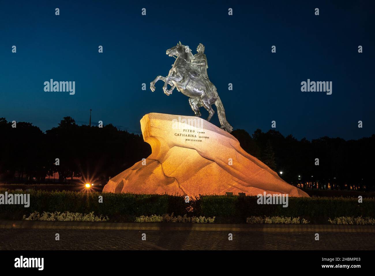 Monumento dell'imperatore russo Pietro il Grande, conosciuto come Cavallo di bronzo, San Pietroburgo, Russia Foto Stock