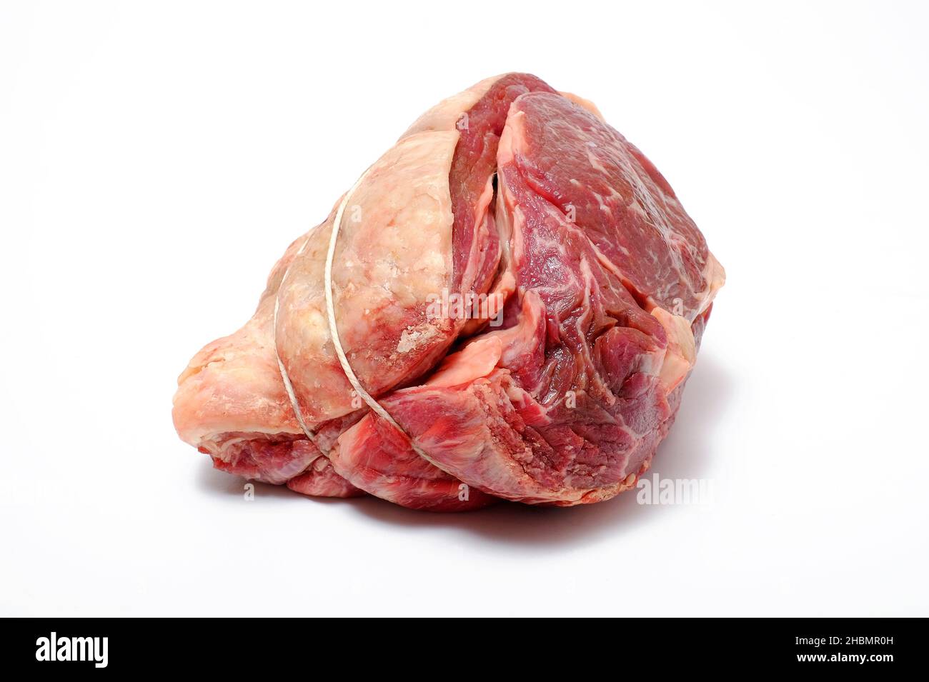 giunto di manzo tagliato di prima su sfondo bianco Foto Stock