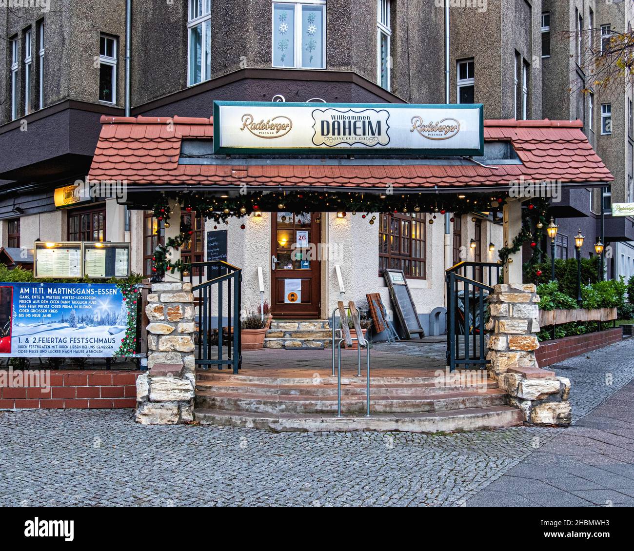 Il Daheim Restaurant and Bar serve cucina tedesca, Neumannstraße 136, Pankow, Berlino Foto Stock