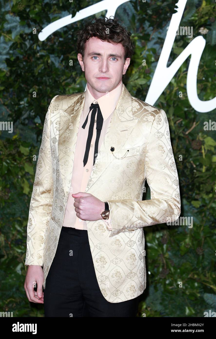 LONDRA, REGNO UNITO - 29 novembre 2021: Paul Mescal partecipa ai Fashion Awards 2021 alla Royal Albert Hall il 29 novembre 2021 a Londra, Inghilterra. Foto Stock