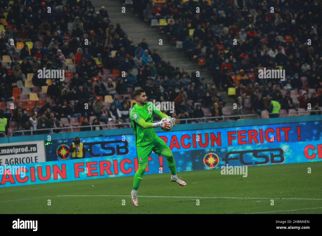 BUCAREST, ROMANIA - 15 dicembre 2021: Partita di calcio tra FCSB e Rapid 1923 anni sulla National Arena in League 1. Foto Stock
