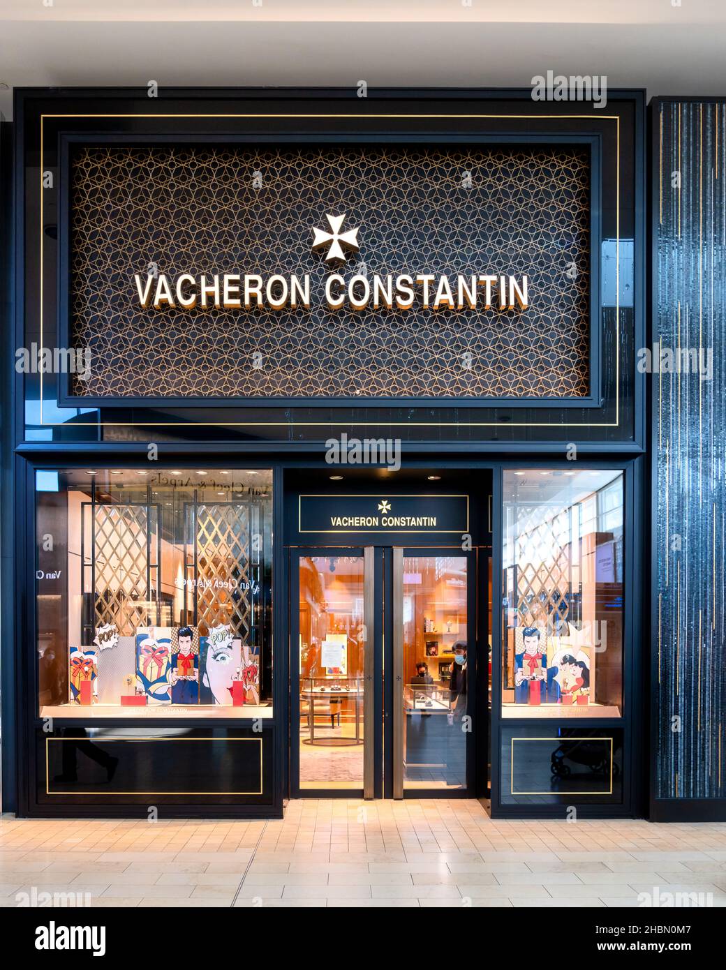 Facciata ed entrata ad un negozio boutique Vacheron Constantin nel centro commerciale Yorkdale Shopping Mall, uno dei più grandi e costosi del conto Foto Stock
