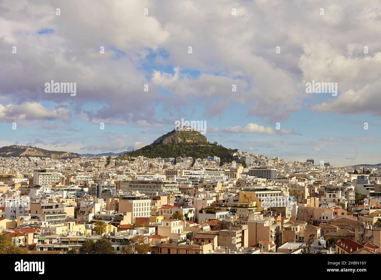 Lycabettus collina, vista da plaka Atene Foto Stock