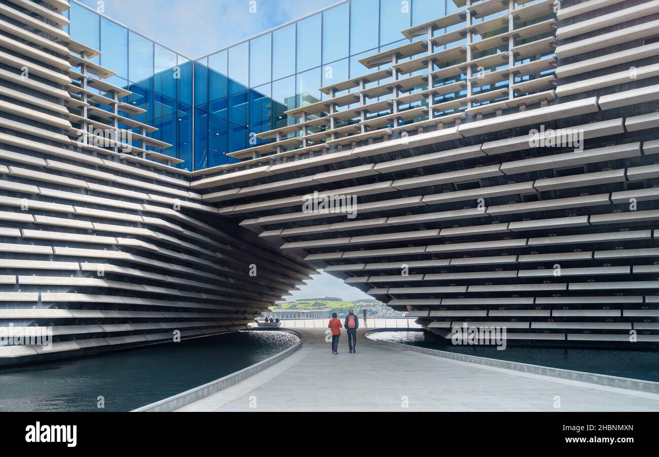 Dundee, Scozia, Regno Unito - V&A Dundee design Museum di Kengo Kuma and Associates Foto Stock