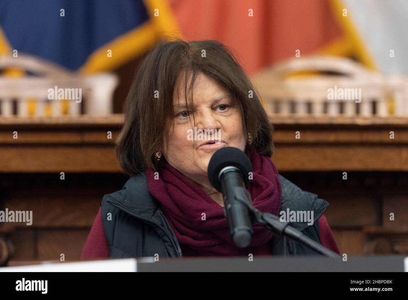 New York, Stati Uniti. 20th Dic 2021. Betsy Gotbaum introduce Lorraine Grillo come primo vice sindaco entrante durante il sindaco-eletto Eric Adams svelando i suoi deputati al Brooklyn Borough Hall di New York il 20 dicembre 2021. (Foto di Lev Radin/Sipa USA) Credit: Sipa USA/Alamy Live News Foto Stock