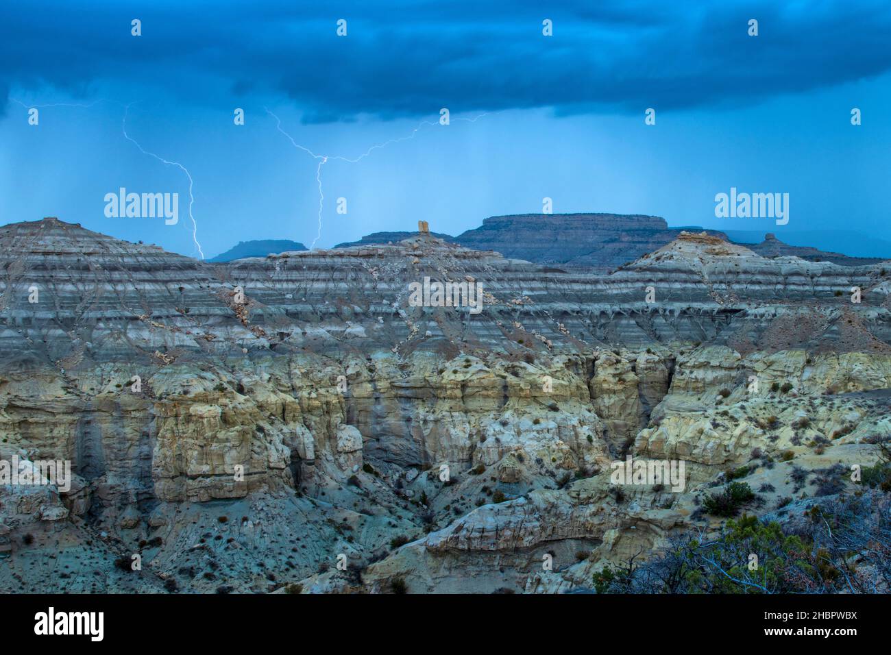 USA, New Mexico, Southwest, Farmington, Angel Peak Scenic Area, Lightning Storm *** Local Caption *** USA, New Mexico, Southwest, Farmington, Angel P Foto Stock