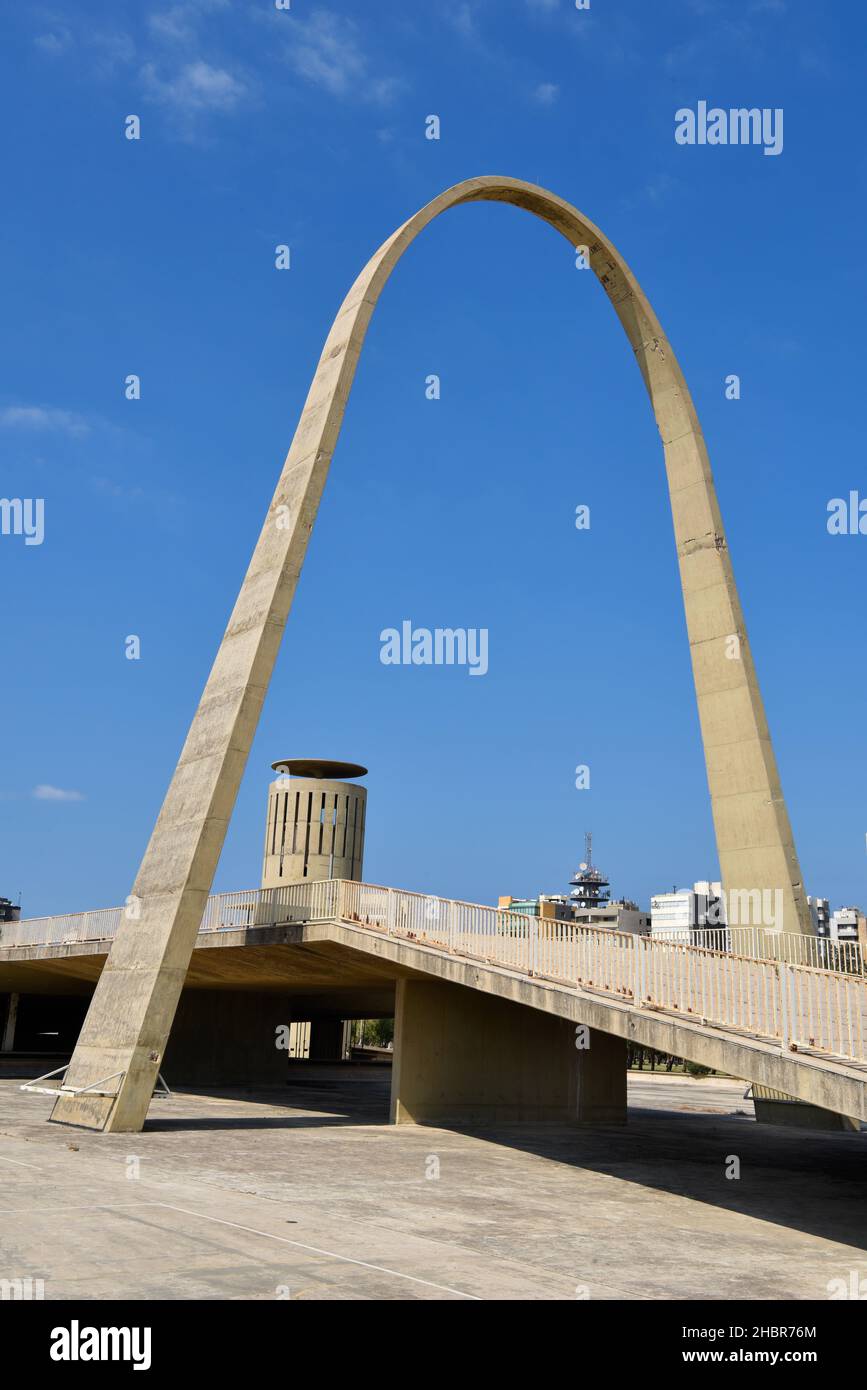 Parte della Fiera Internazionale di Rachid Karami del noto architetto brasiliano Oscar Niemeyer (1907-2012), Tripoli (traboante), nord del Libano. Foto Stock