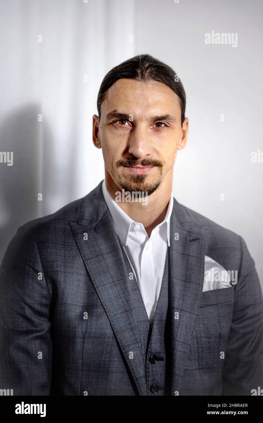Il calciatore svedese Zlatan Ibrahimovic, fotografato al Palazzo dell'Arte di Milano il 12 dicembre 2021. Foto: Thomas Karlsson / DN / TT / code 3523 ***EXCLUSIVE*** Foto Stock