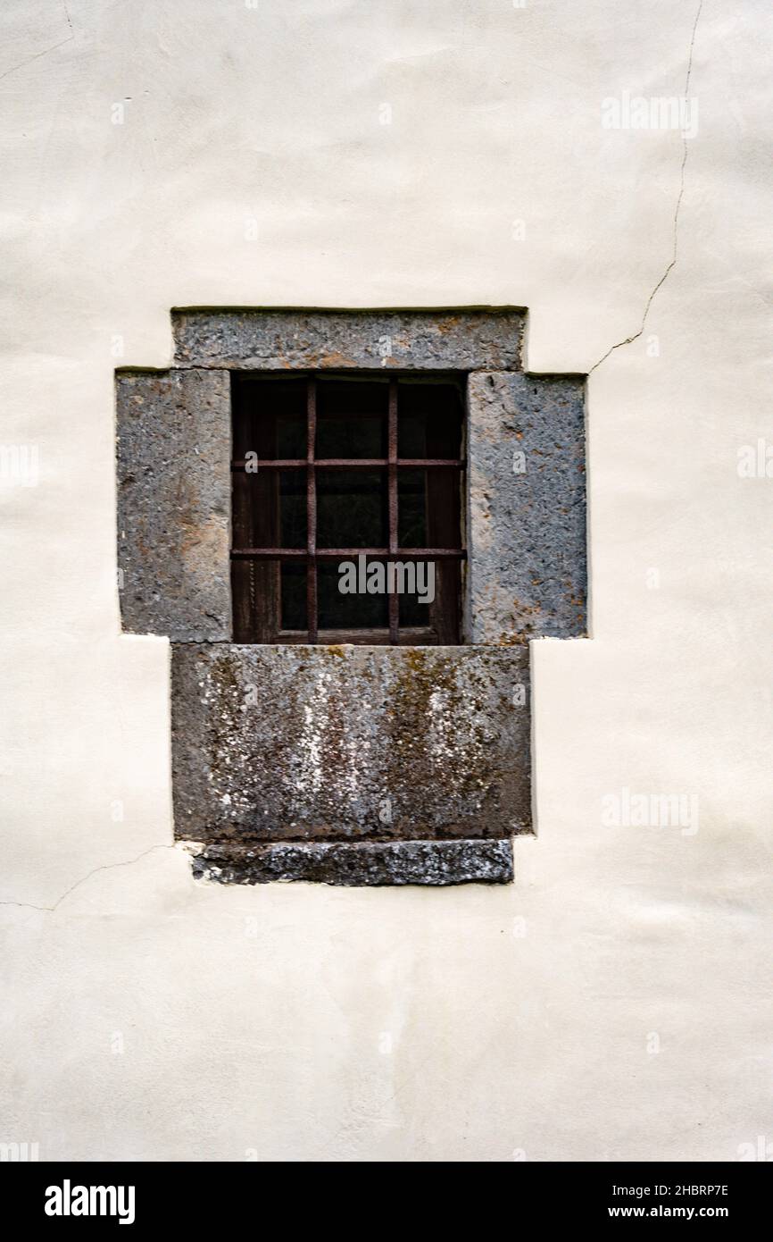 La chiesa romanica di San Vicente de Serapio. Foto Stock