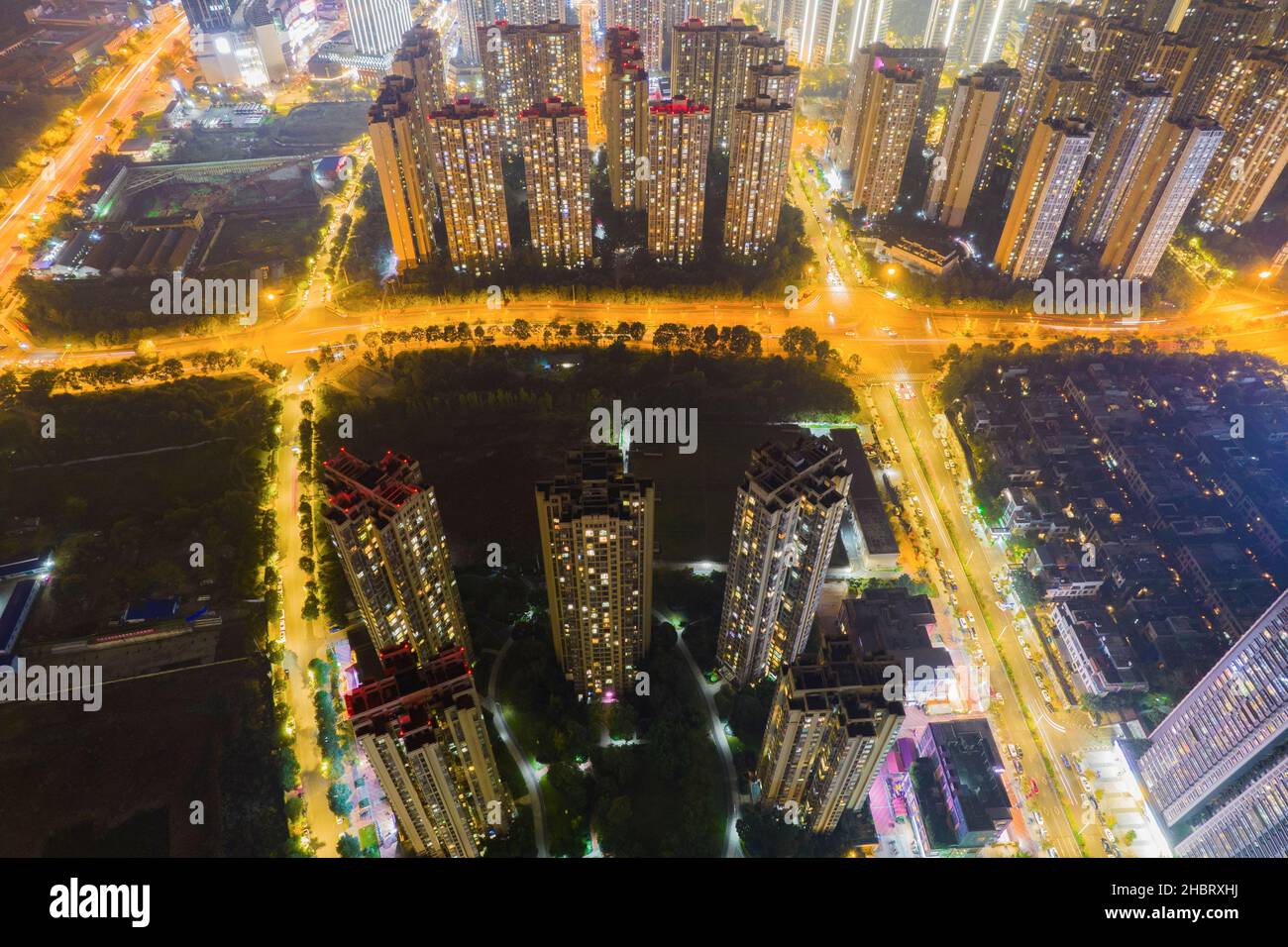 Fotografia aerea del moderno edificio skyline vista notturna di Chengdu, Cina. Foto Stock