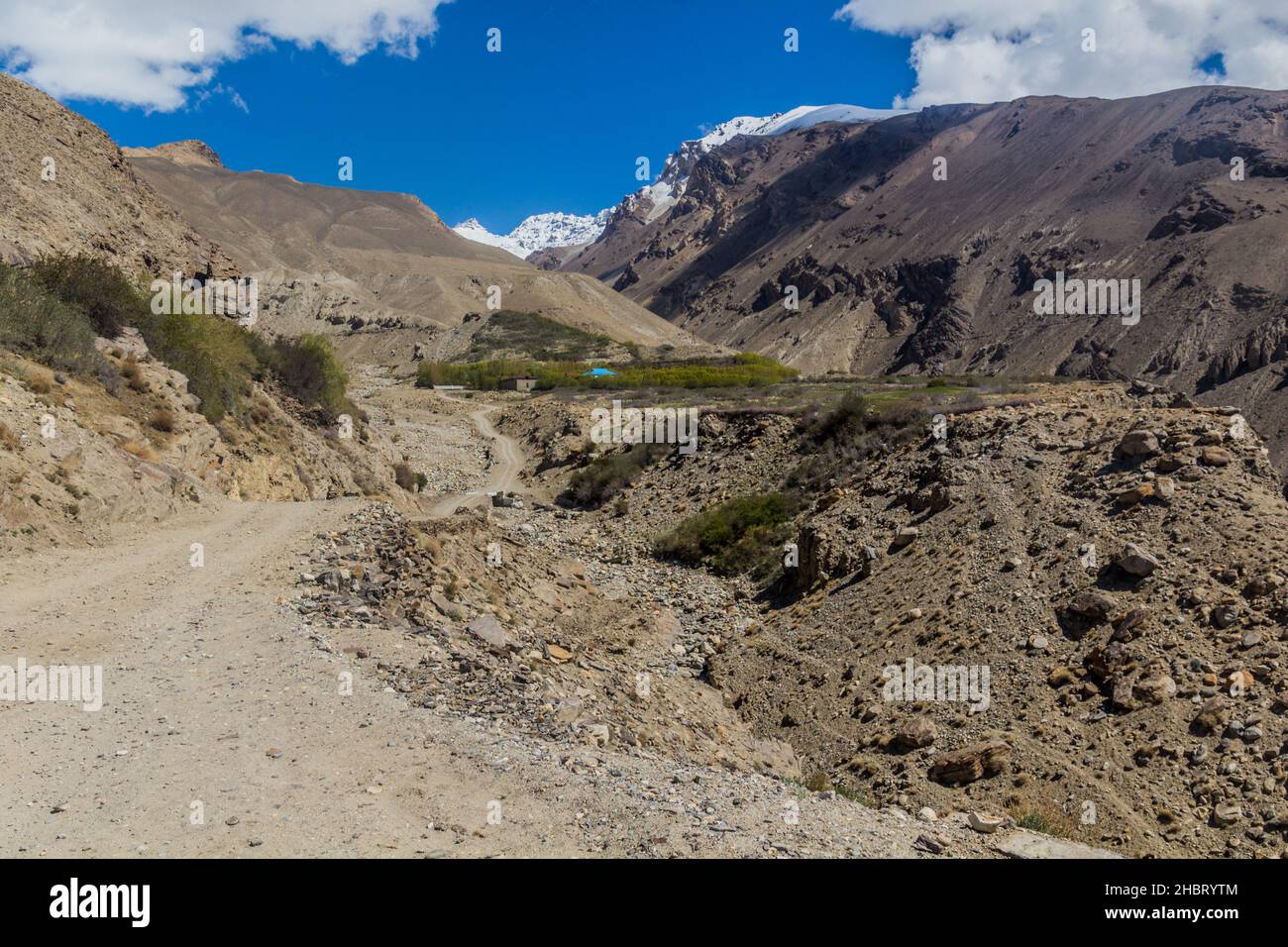 Strada nella valle di Wakhan, Tagikistan Foto Stock