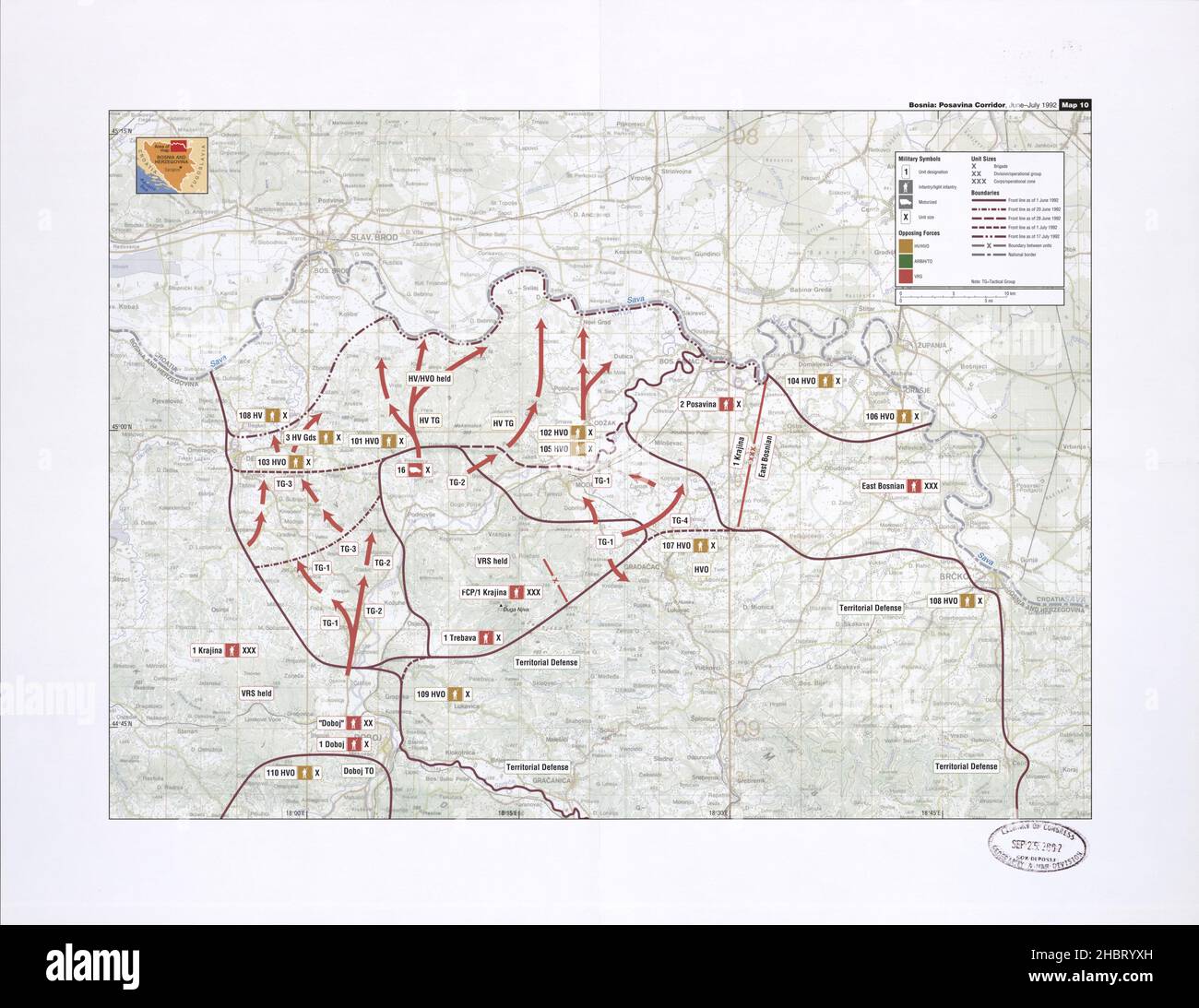 Corridoio di Posavina, giugno-luglio 1992 - carte regionali che mostrano posizioni di truppa, movimenti di truppa e linee di battaglia durante il conflitto jugoslavo del 1991-1995. Rilievo indicato da contorni, ombreggiature e altezze del punto. Foto Stock