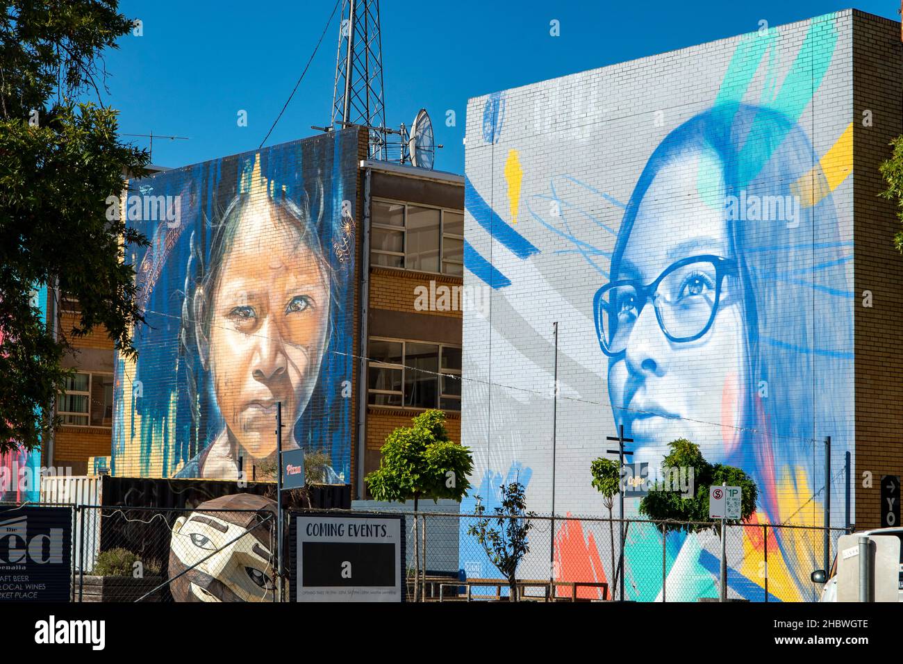Two Girls Street Art, Benalla, Victoria, Australia Foto Stock