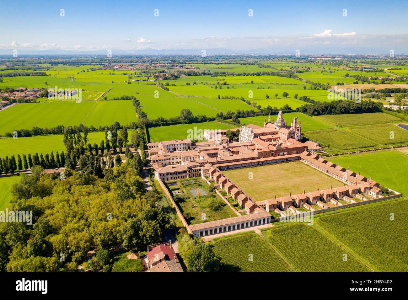 Certosa di Pavia Gra Car (Gratiarum Certosa, Monastero di Santa Maria delle grazie, XIV secolo), veduta aerea Foto Stock
