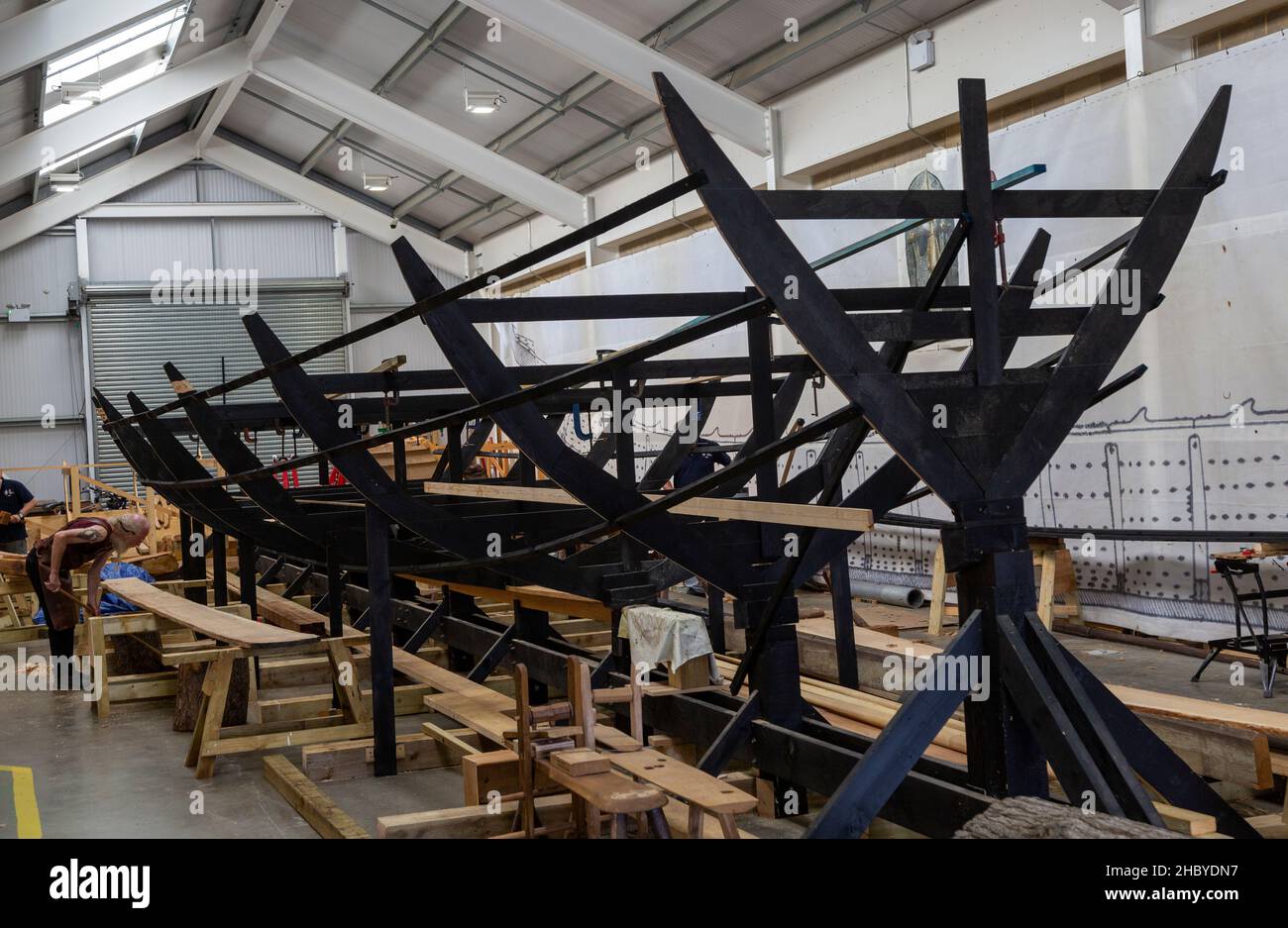 Costruzione di una replica della nave sepolcrale anglosassone Sutton Hoo, Woodbridge, Suffolk, Inghilterra, UK Ottobre 2021 Foto Stock