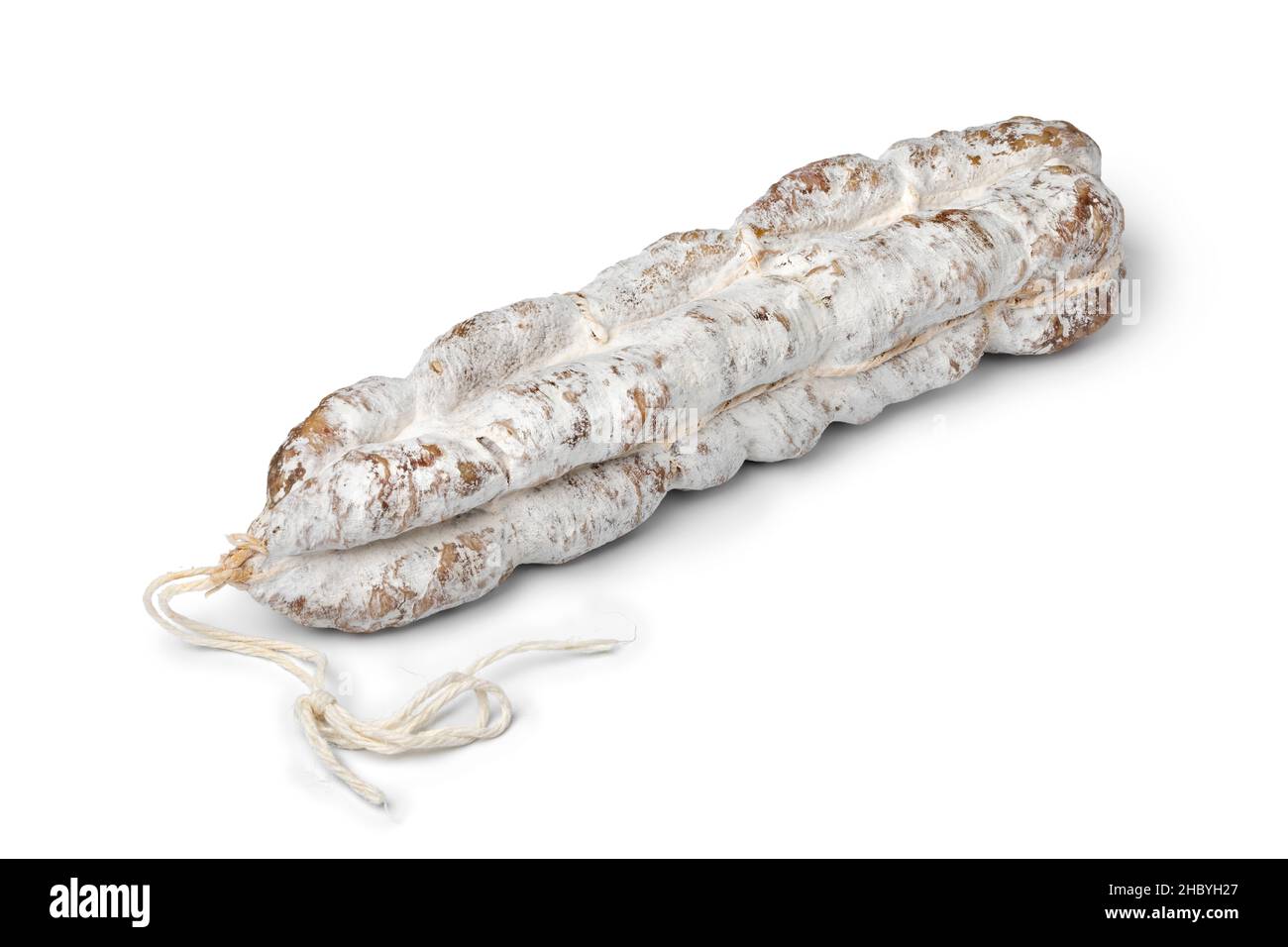 Singola salsiccia secca francese intera fatta a mano, saucisson sec, isolato su sfondo bianco Foto Stock