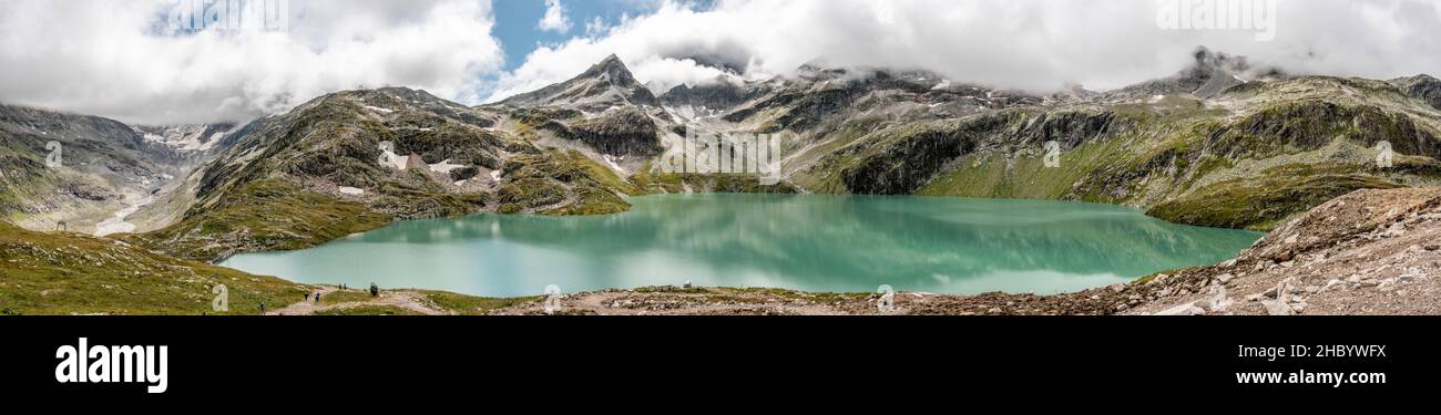 Bella fotografia del lago Weisssee nel Parco Nazionale degli alti Tauri vicino Kaprun, Austria Foto Stock