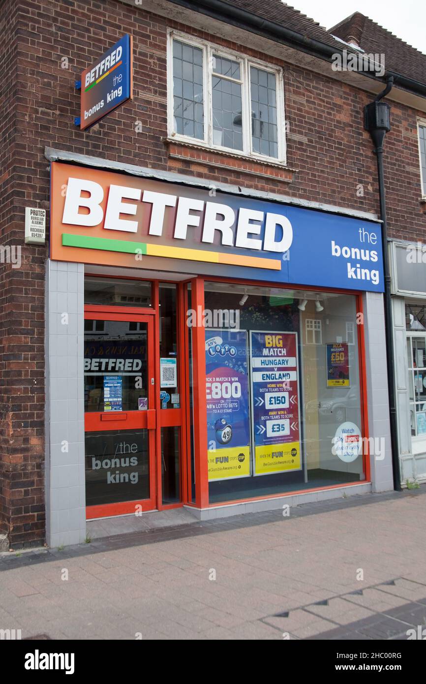The Betfred bookmakers in West Bridgford, Nottinghamshire nel Regno Unito Foto Stock