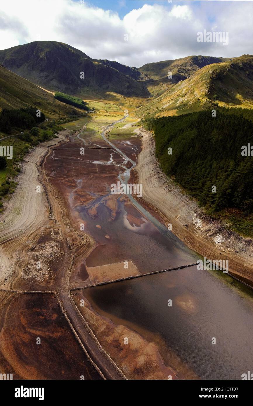 Il villaggio di Mardale Green, allagato nel 1935 per fornire acqua a Manchester, riemergendo dalle profondità del serbatoio di Haweswater durante un periodo di siccità Foto Stock
