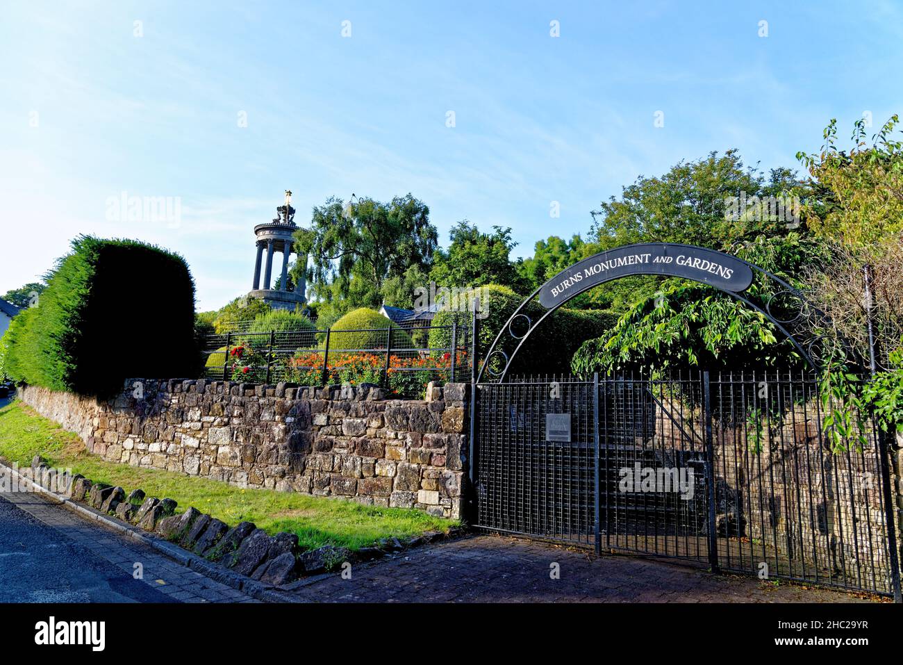 Burns Memorial nel Burn Heritage Park a tema per il poeta Robert Burns - Alloway, Ayr, Ayrshire, Scozia. 22nd del luglio 2021 Foto Stock