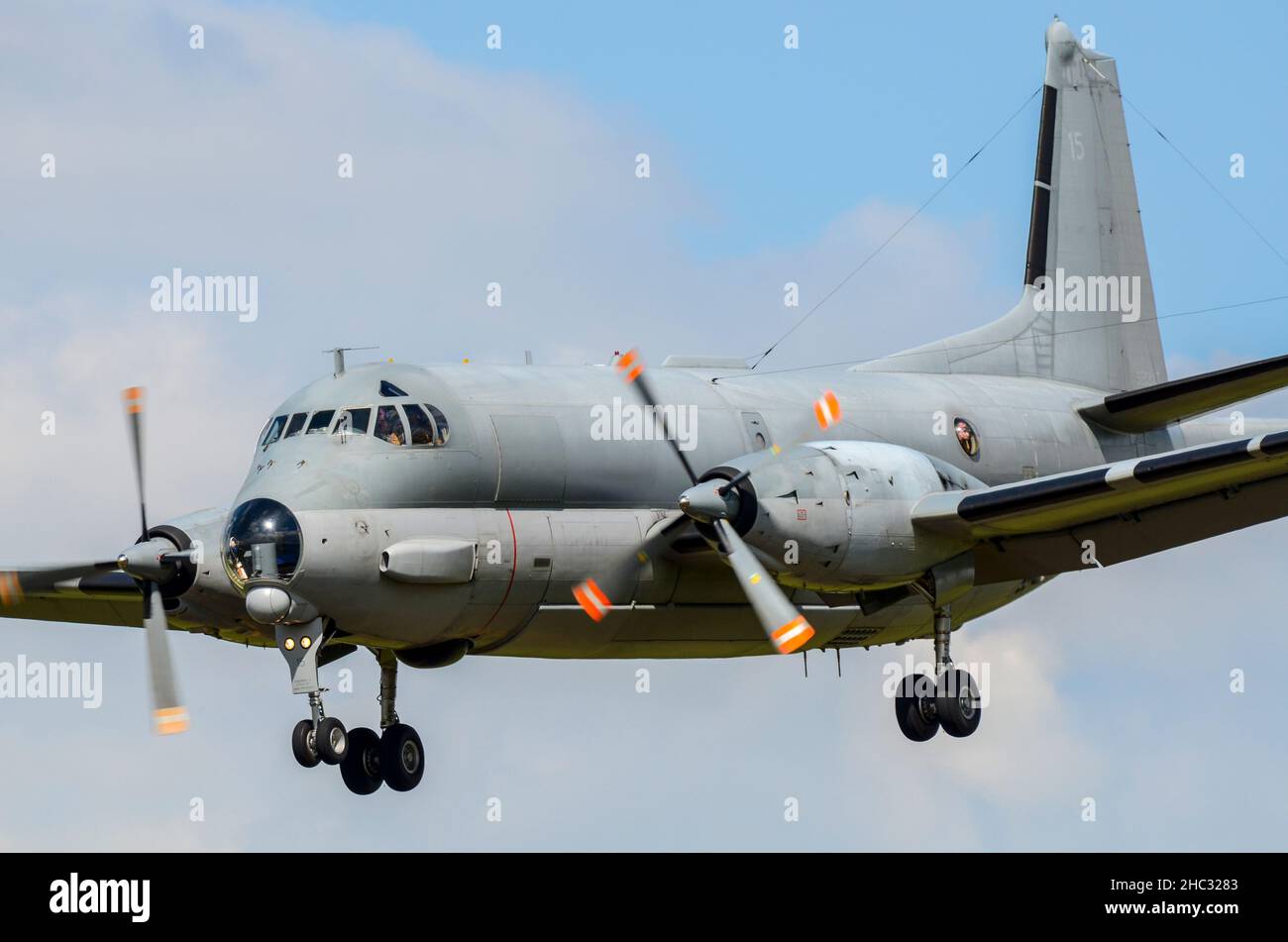 Breguet 1150 Atlantic, Breguet Atlantique 2 aerei di pattuglia marittima a lungo raggio che atterrano a RAF Fairford per il salone aereo RIAT 2012. Navy francese ATL2 15 Foto Stock