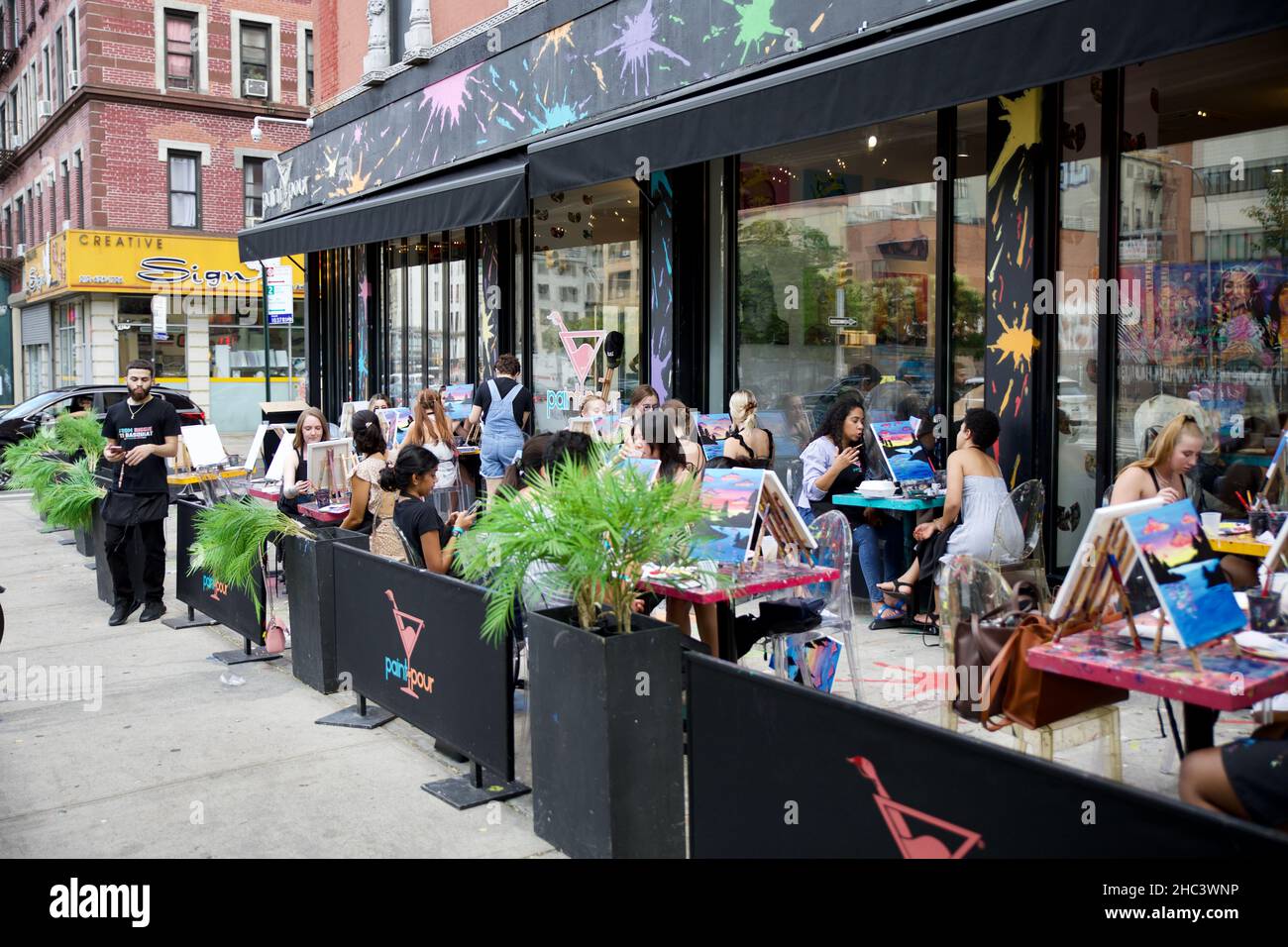 Lezione di pittura all'aperto a New York City Foto Stock