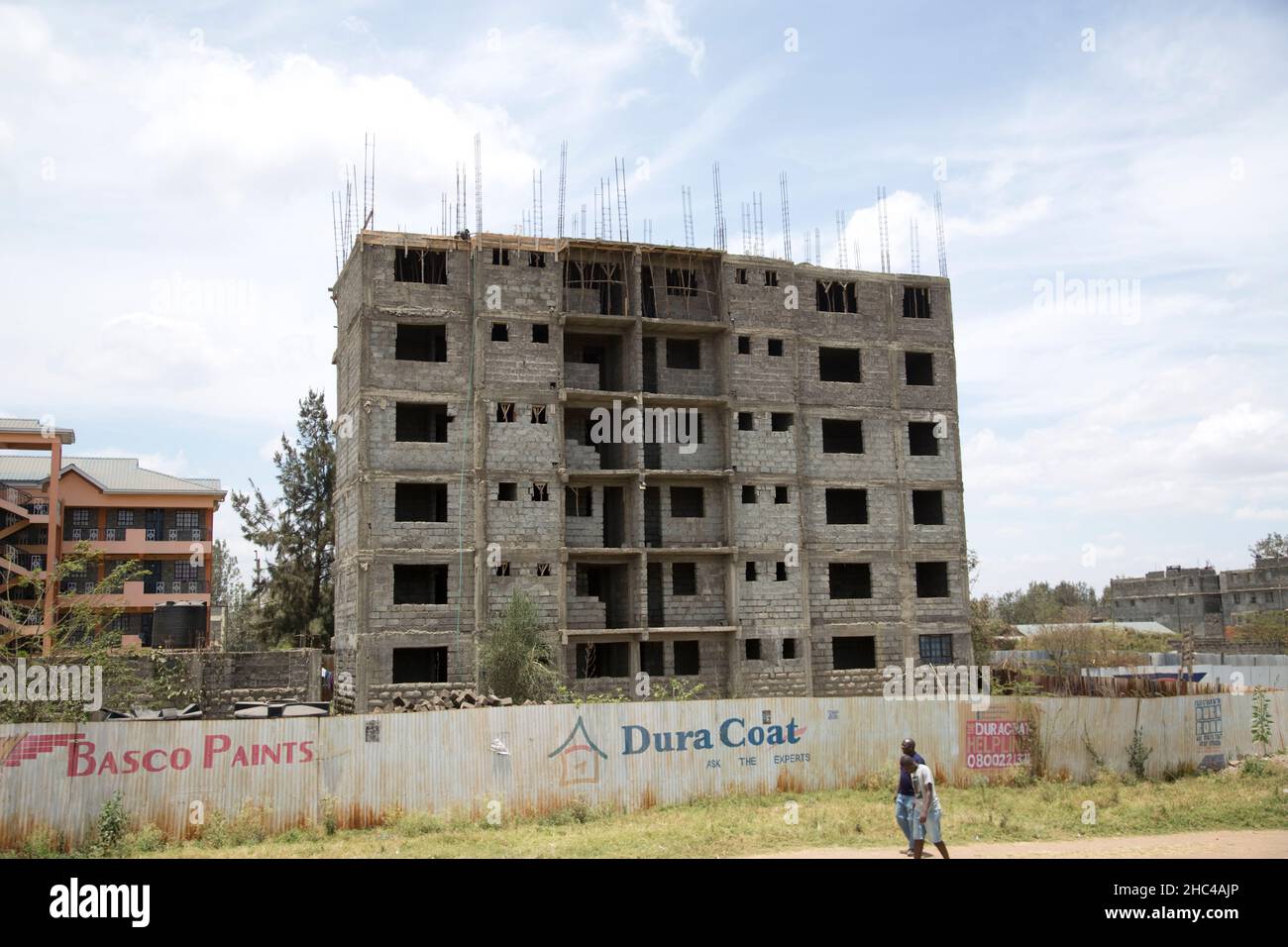 Edificio alto appartamenti in stile africano Nairobi Kenya Foto Stock