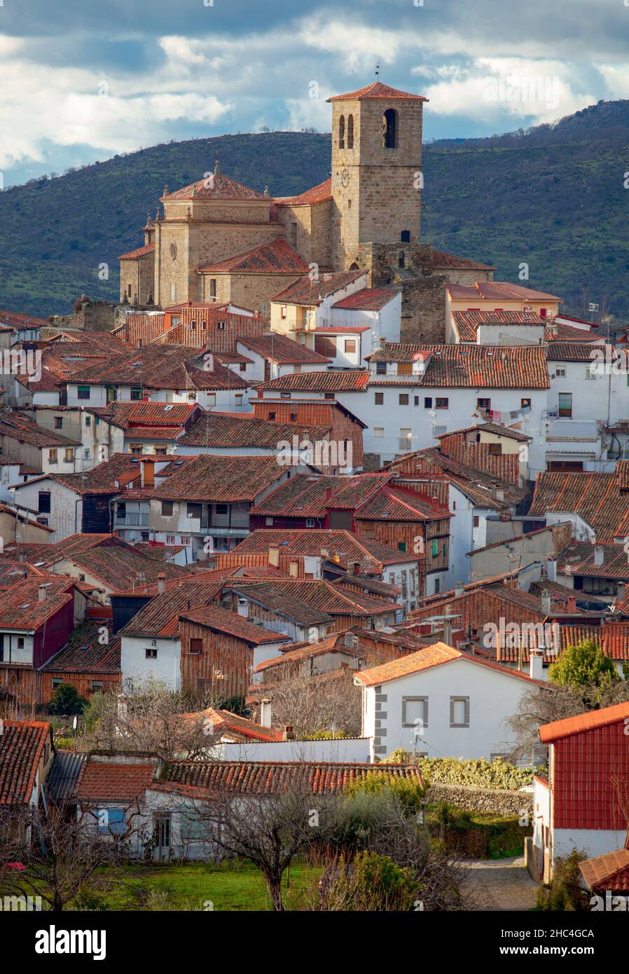 Hervas frazione vista lato nord, Ambroz valle villaggio. Caceres, Estremadura, Spagna Foto Stock