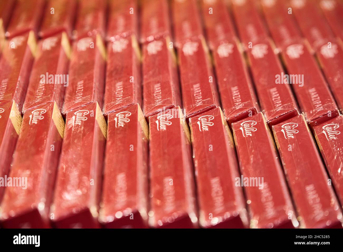 Vari dolci nel negozio di cioccolato Maison Cailler a Broc, Svizzera Foto Stock