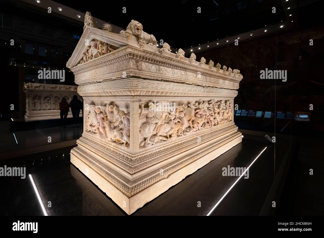 Il sarcofago Alexander nel Museo Archeologico di Istanbul. Foto Stock