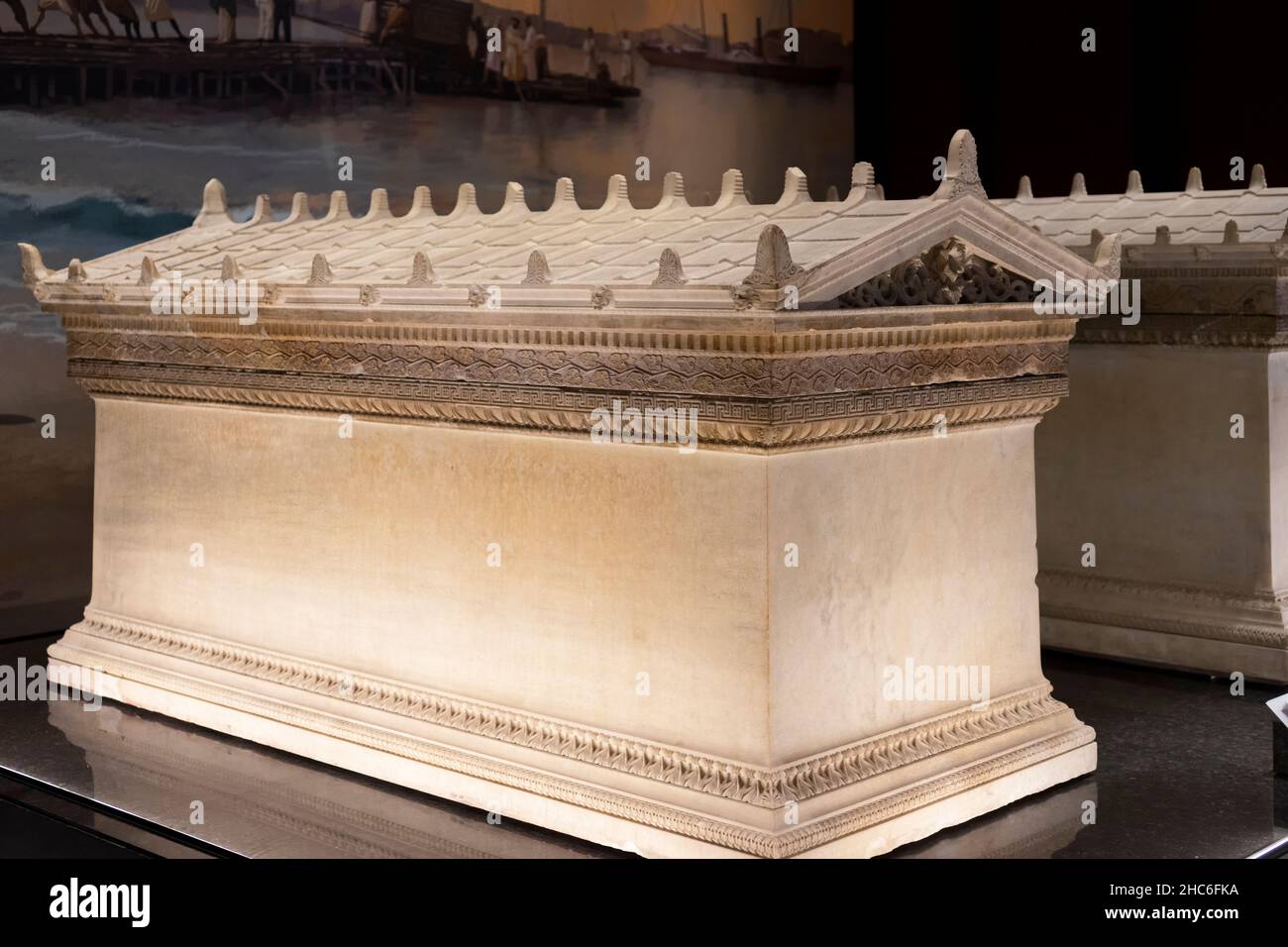 Vista di un sarcofago nel Museo Archeologico di Istanbul, Turchia. Foto Stock