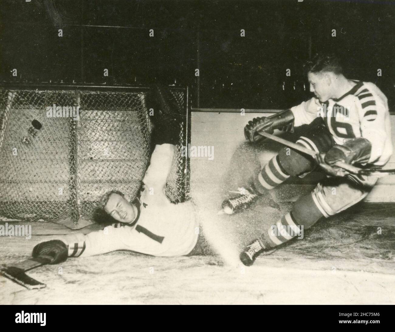 Giocatori di hockey su ghiaccio, USA 1940s Foto Stock