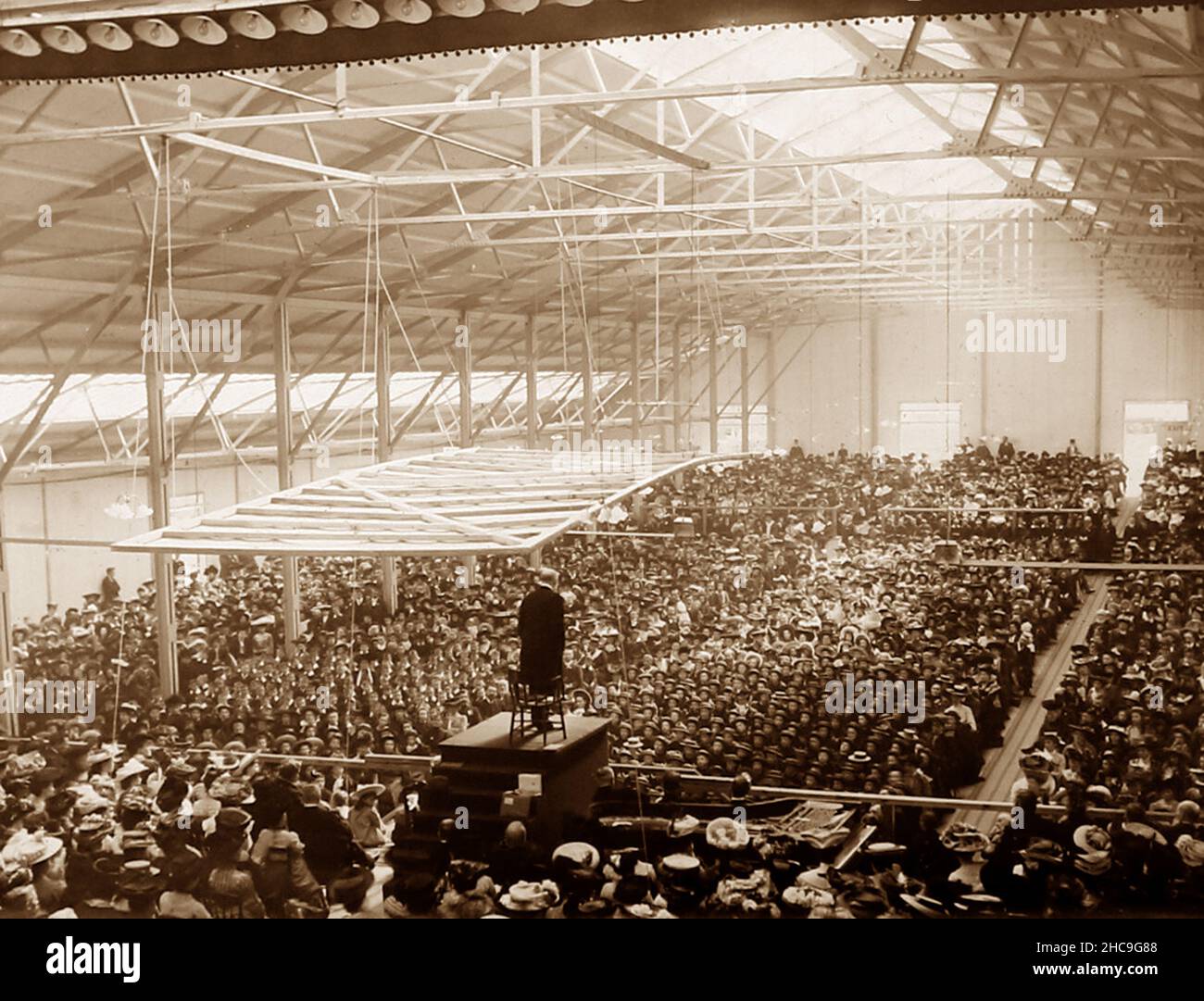 Un incontro di Torrey e Alexander Revival a Brixton, Londra, nel 1905 Foto Stock